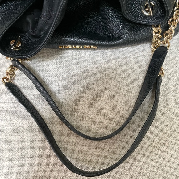 Michael Kors Jet Set Bag - Picture 2 of 16